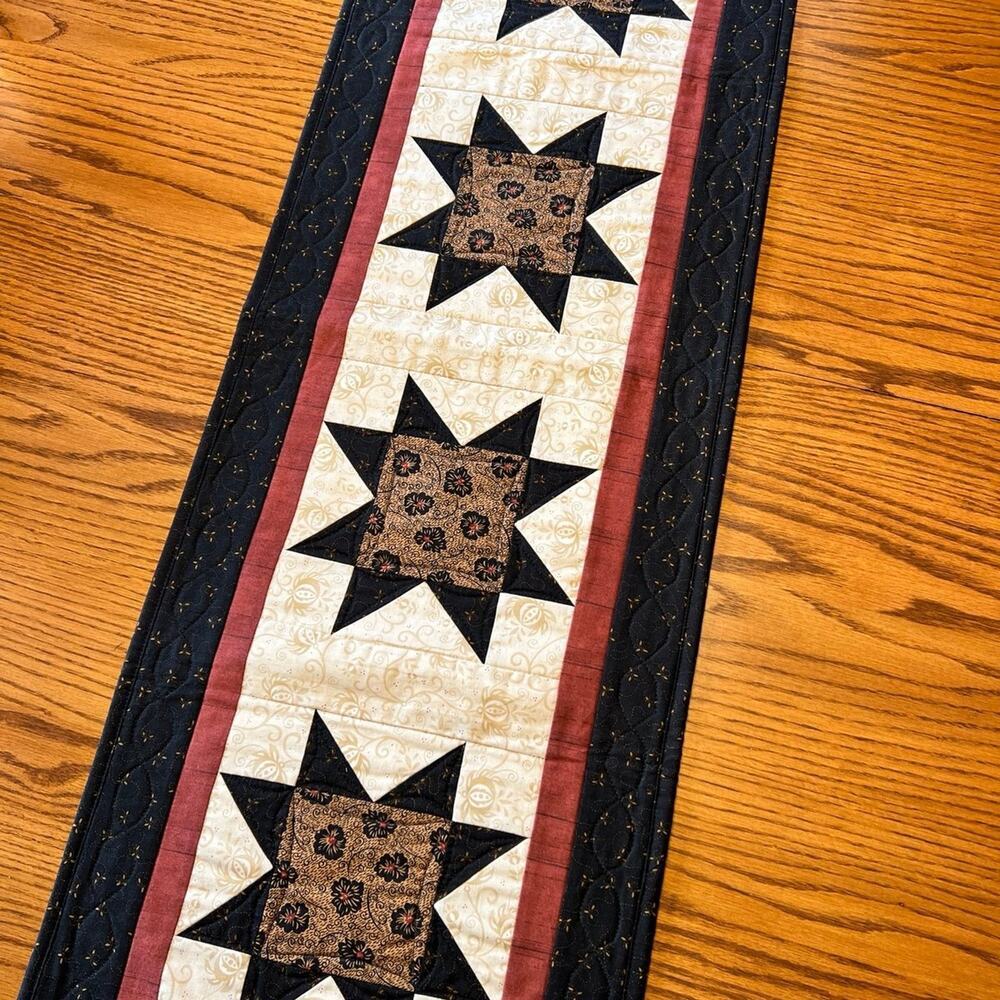 FARMHOUSE TABLE RUNNER - Picture 4 of 6